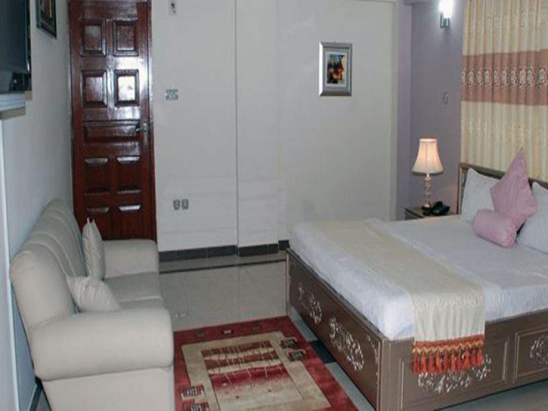 Mir Continental Hotel Muzaffarabad Esterno foto