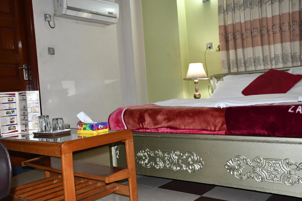 Mir Continental Hotel Muzaffarabad Esterno foto