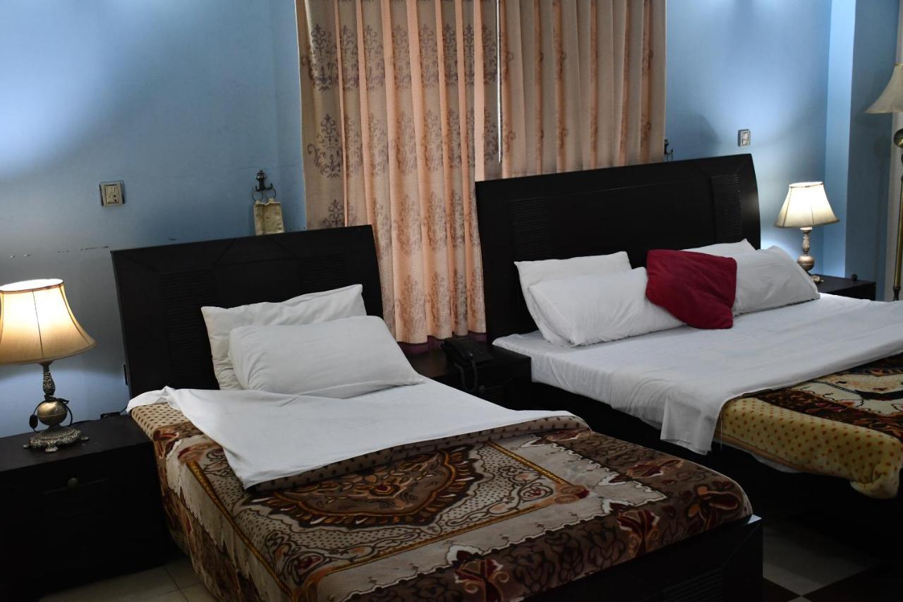 Mir Continental Hotel Muzaffarabad Esterno foto