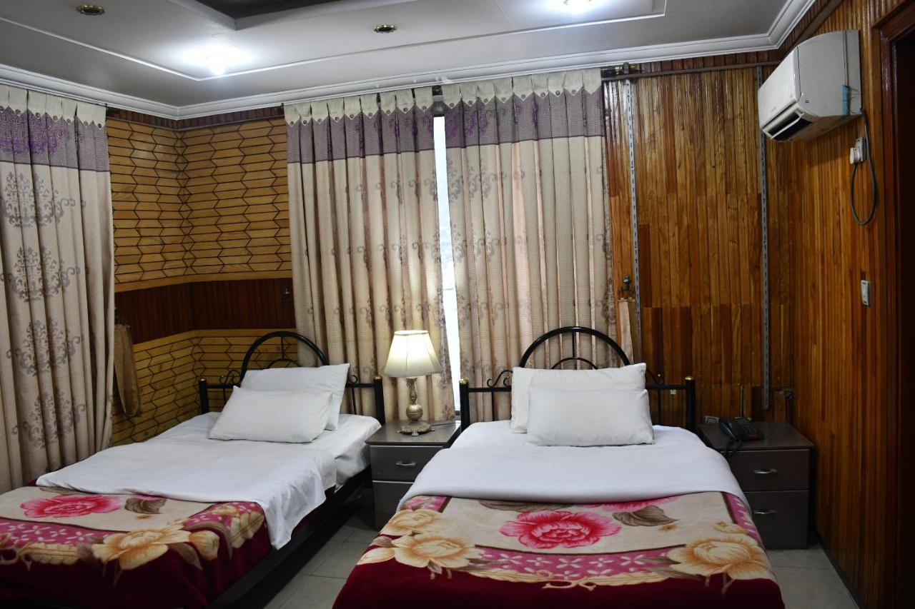 Mir Continental Hotel Muzaffarabad Esterno foto