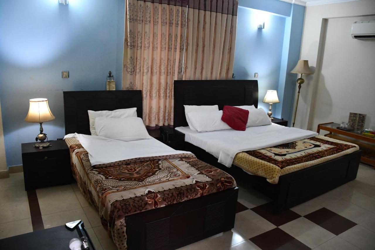 Mir Continental Hotel Muzaffarabad Esterno foto