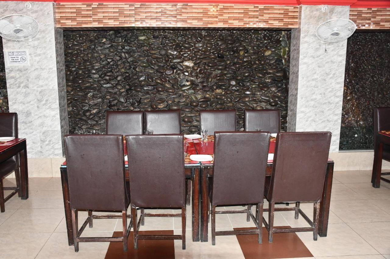 Mir Continental Hotel Muzaffarabad Esterno foto