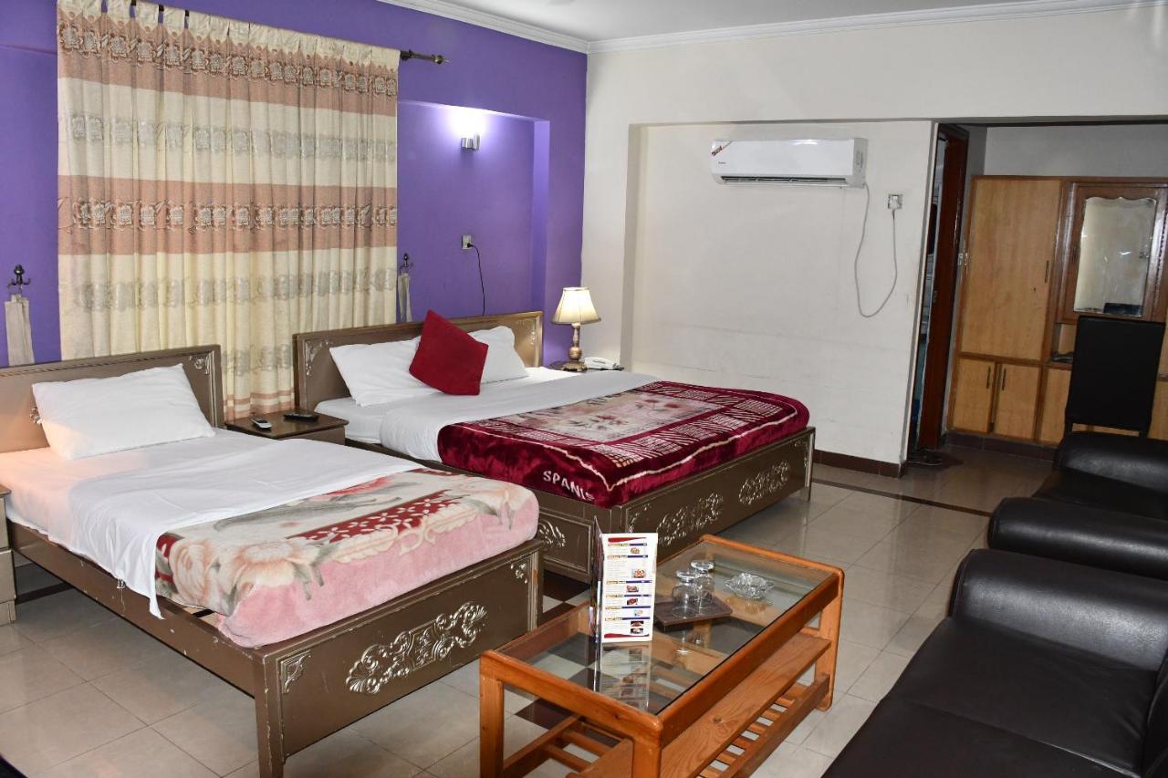 Mir Continental Hotel Muzaffarabad Esterno foto